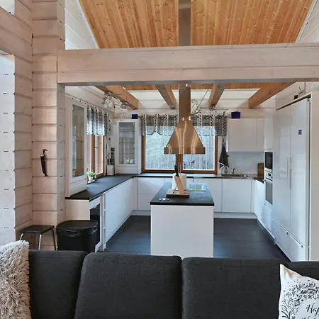 Lucky Incl Wifi, Sauna, Ac, Fire Wood וילה